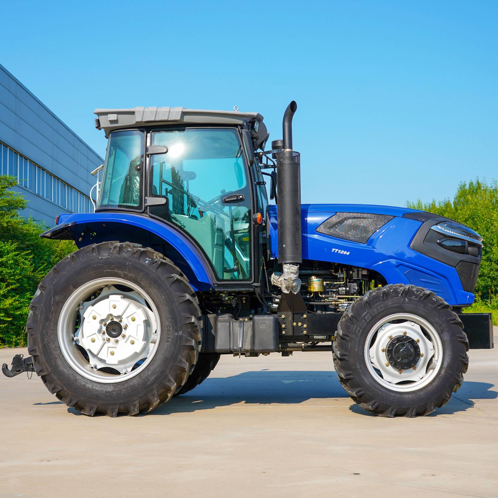 低価格 25HP–200HP トランクター｜多機能・高パフォーマンス・ブルー